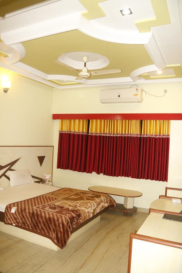 Hotel Relax Inn Banswara Exterior photo